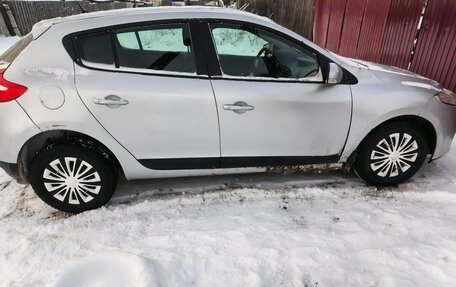 Renault Megane III, 2010 год, 450 000 рублей, 2 фотография