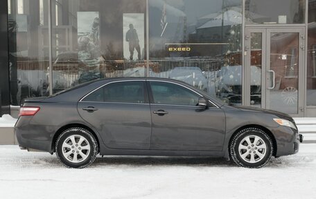 Toyota Camry, 2011 год, 1 350 000 рублей, 4 фотография