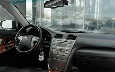 Toyota Camry, 2011 год, 1 350 000 рублей, 10 фотография