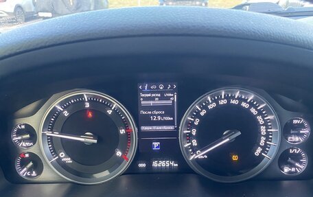 Toyota Land Cruiser 200, 2020 год, 6 750 000 рублей, 10 фотография