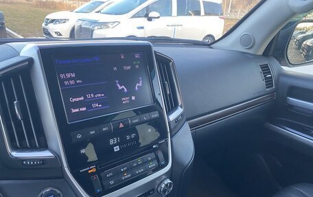 Toyota Land Cruiser 200, 2020 год, 6 750 000 рублей, 8 фотография