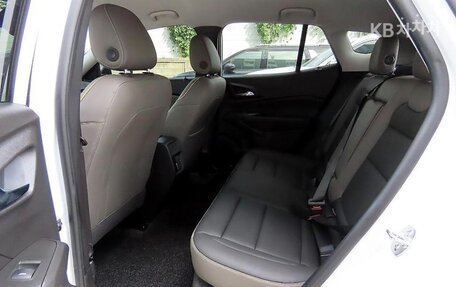 Chevrolet Trax, 2023 год, 1 750 000 рублей, 9 фотография