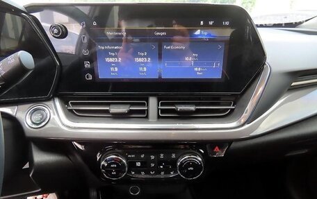 Chevrolet Trax, 2023 год, 1 750 000 рублей, 15 фотография