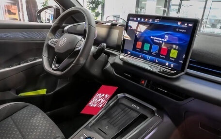 Volkswagen T-Roc, 2025 год, 5 500 000 рублей, 10 фотография