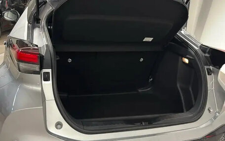 Toyota C-HR, 2025 год, 4 200 000 рублей, 16 фотография