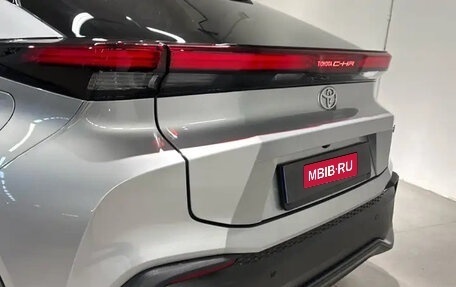 Toyota C-HR, 2025 год, 4 200 000 рублей, 6 фотография