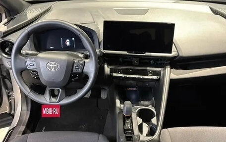 Toyota C-HR, 2025 год, 4 200 000 рублей, 10 фотография