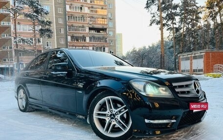 Mercedes-Benz C-Класс, 2011 год, 1 700 000 рублей, 2 фотография