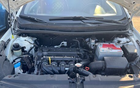 Hyundai Solaris II рестайлинг, 2013 год, 650 000 рублей, 1 фотография