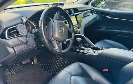 Toyota Camry, 2019 год, 1 700 000 рублей, 8 фотография