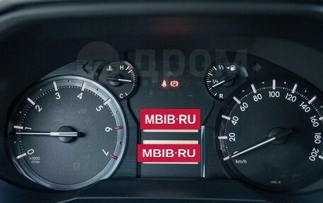 Toyota Land Cruiser Prado 150 рестайлинг 2, 2022 год, 8 200 000 рублей, 12 фотография