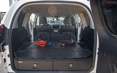 Toyota Land Cruiser Prado 150 рестайлинг 2, 2022 год, 8 200 000 рублей, 20 фотография