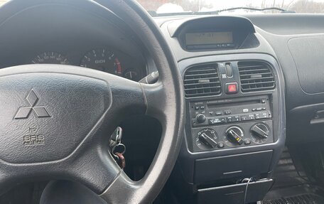 Mitsubishi Carisma I, 2002 год, 195 000 рублей, 5 фотография