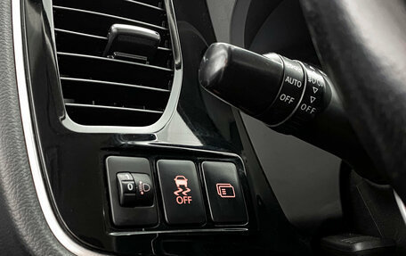 Mitsubishi Outlander III рестайлинг 3, 2012 год, 1 352 000 рублей, 10 фотография