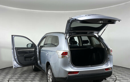 Mitsubishi Outlander III рестайлинг 3, 2012 год, 1 352 000 рублей, 9 фотография