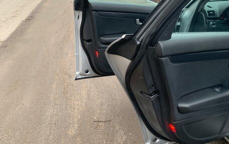 Audi A4, 2004 год, 550 000 рублей, 7 фотография