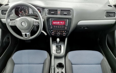 Volkswagen Jetta VI, 2013 год, 989 000 рублей, 19 фотография