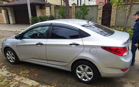 Hyundai Solaris II рестайлинг, 2011 год, 750 000 рублей, 8 фотография