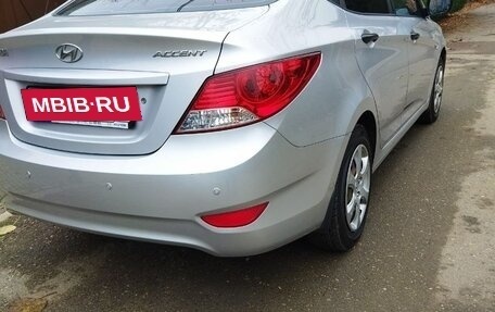 Hyundai Solaris II рестайлинг, 2011 год, 750 000 рублей, 5 фотография