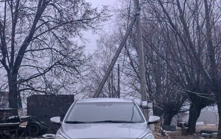 Hyundai Solaris II рестайлинг, 2012 год, 700 000 рублей, 1 фотография