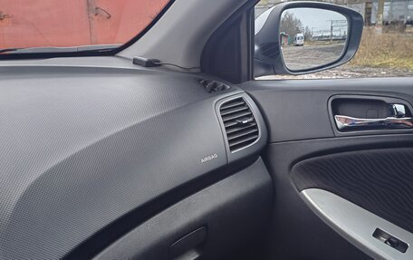 Hyundai Solaris II рестайлинг, 2012 год, 700 000 рублей, 11 фотография