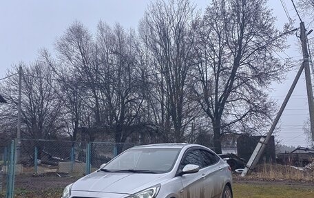 Hyundai Solaris II рестайлинг, 2012 год, 700 000 рублей, 6 фотография