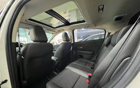 Honda Vezel, 2022 год, 1 550 000 рублей, 6 фотография