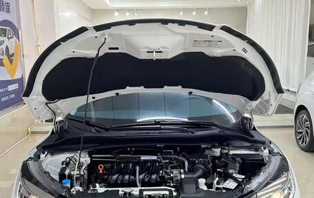 Honda Vezel, 2022 год, 1 550 000 рублей, 18 фотография