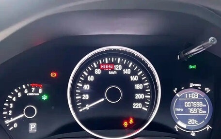 Honda Vezel, 2022 год, 1 550 000 рублей, 14 фотография