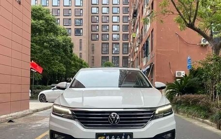 Volkswagen Lavida, 2021 год, 1 320 000 рублей, 2 фотография