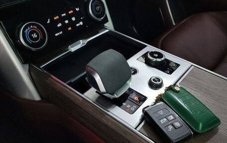 Land Rover Range Rover IV рестайлинг, 2023 год, 18 690 000 рублей, 9 фотография