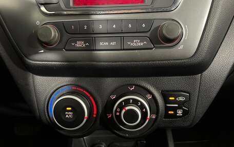 KIA Rio III рестайлинг, 2012 год, 900 000 рублей, 16 фотография