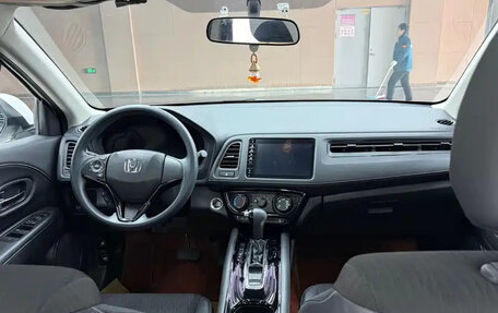 Honda Vezel, 2022 год, 1 520 000 рублей, 8 фотография