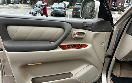 Toyota Land Cruiser 100 рестайлинг 2, 2007 год, 4 950 000 рублей, 16 фотография