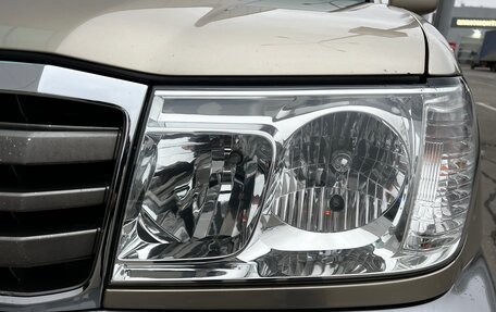 Toyota Land Cruiser 100 рестайлинг 2, 2007 год, 4 950 000 рублей, 28 фотография