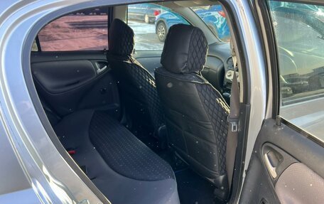 Toyota Vitz, 2004 год, 499 999 рублей, 17 фотография