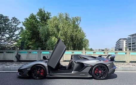 Lamborghini Aventador I рестайлинг, 2019 год, 116 569 040 рублей, 3 фотография