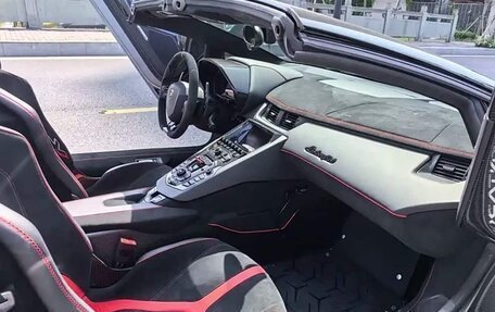 Lamborghini Aventador I рестайлинг, 2019 год, 116 569 040 рублей, 8 фотография
