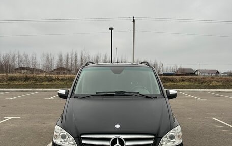 Mercedes-Benz Viano, 2012 год, 3 000 000 рублей, 4 фотография