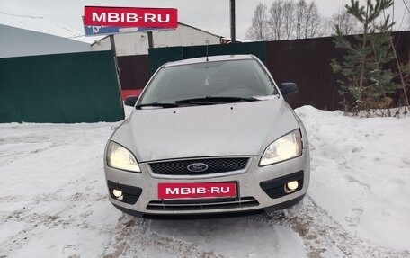 Ford Focus II рестайлинг, 2006 год, 370 000 рублей, 3 фотография