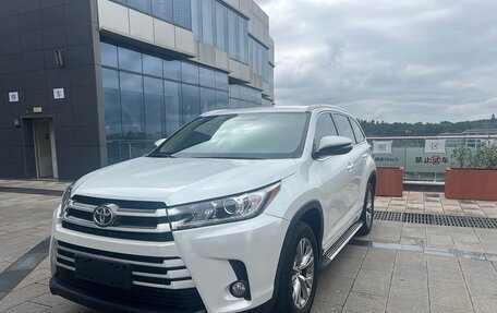 Toyota Highlander III, 2021 год, 4 033 044 рублей, 1 фотография