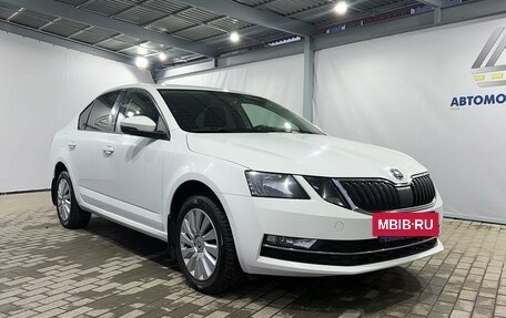 Skoda Octavia, 2017 год, 1 749 000 рублей, 7 фотография