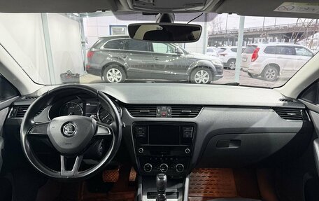 Skoda Octavia, 2017 год, 1 749 000 рублей, 10 фотография