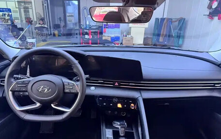 Hyundai Elantra, 2022 год, 1 400 000 рублей, 8 фотография