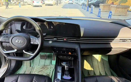 Hyundai Elantra, 2022 год, 1 390 000 рублей, 4 фотография