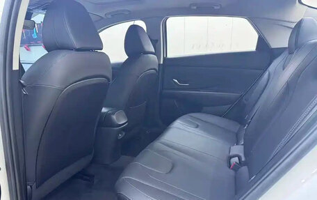 Hyundai Elantra, 2022 год, 1 400 000 рублей, 10 фотография