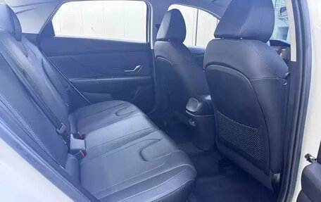 Hyundai Elantra, 2022 год, 1 400 000 рублей, 12 фотография