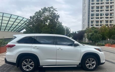 Toyota Highlander III, 2021 год, 4 033 044 рублей, 7 фотография