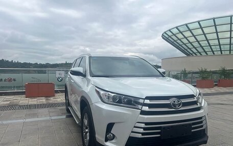 Toyota Highlander III, 2021 год, 4 033 044 рублей, 3 фотография