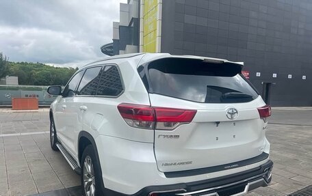 Toyota Highlander III, 2021 год, 4 033 044 рублей, 13 фотография